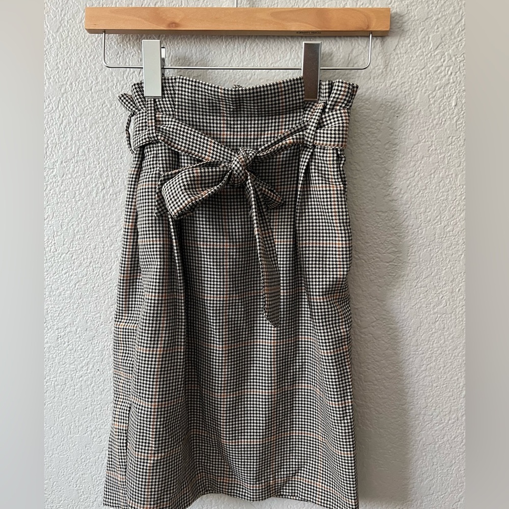 H&M High Wasted Skirt